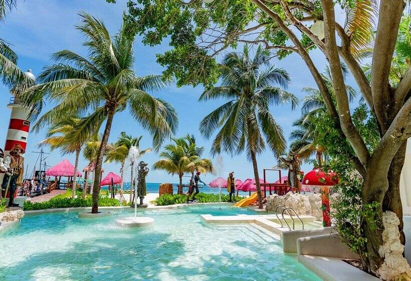 استراحتگاه Oasis Palm