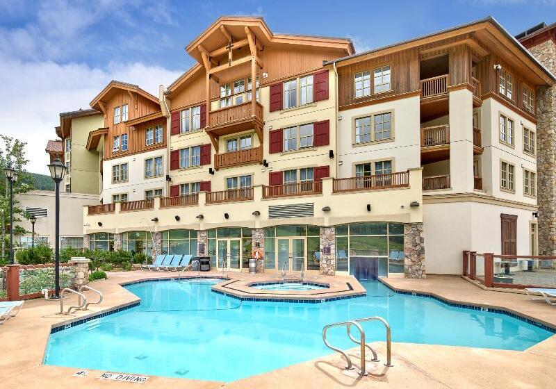 리조트 Sun Peaks Grand Hotel & Conference Centre