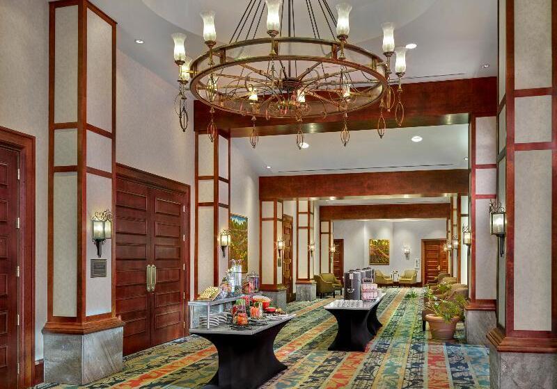 리조트 Sun Peaks Grand Hotel & Conference Centre