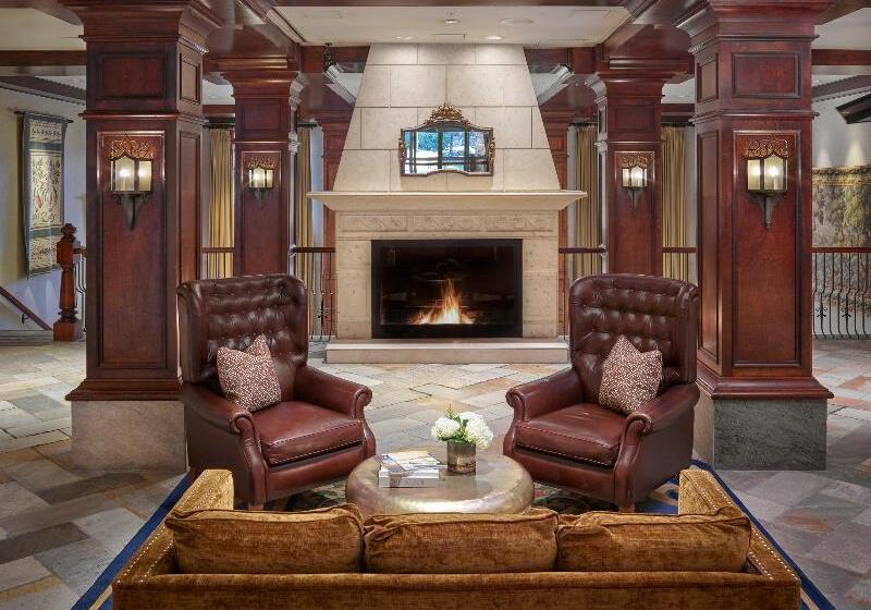 리조트 Sun Peaks Grand Hotel & Conference Centre