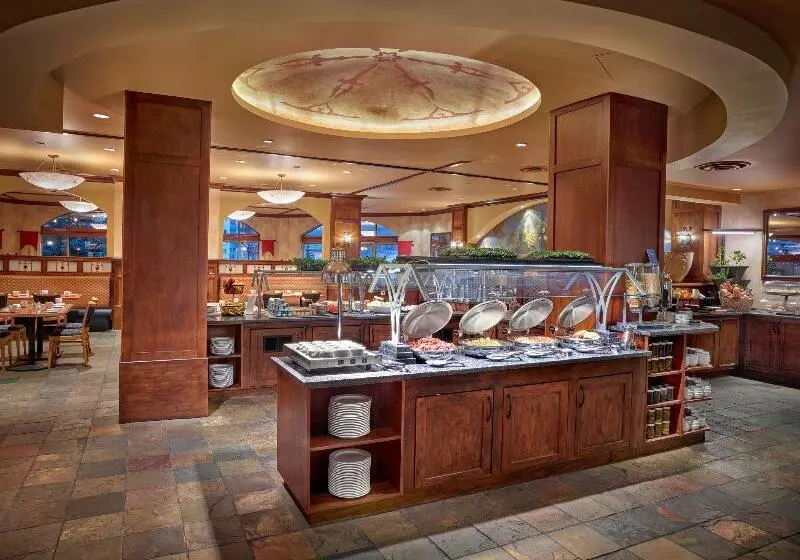 אתר נופש Sun Peaks Grand Hotel & Conference Centre