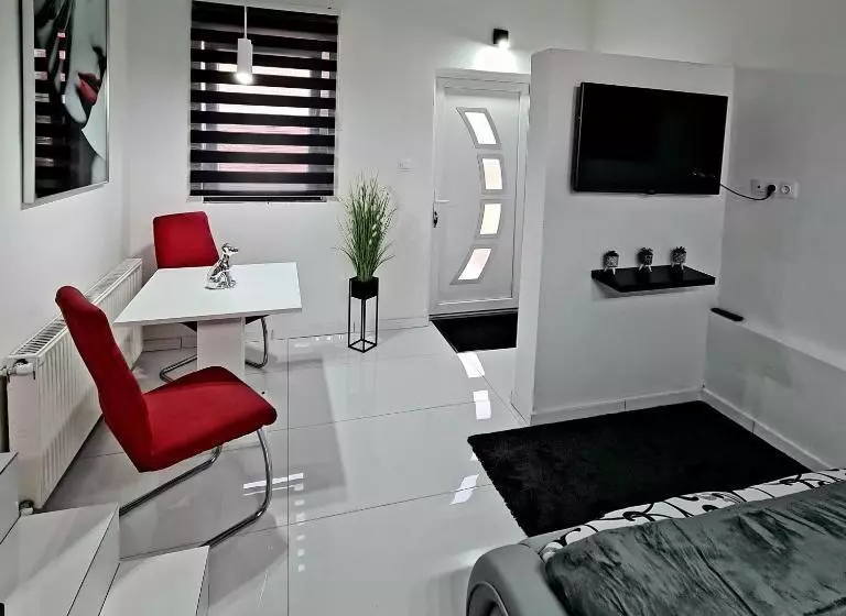 ペンション Airport Luxury Apartman 42