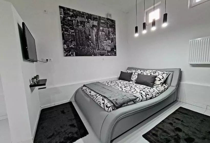 ペンション Airport Luxury Apartman 42