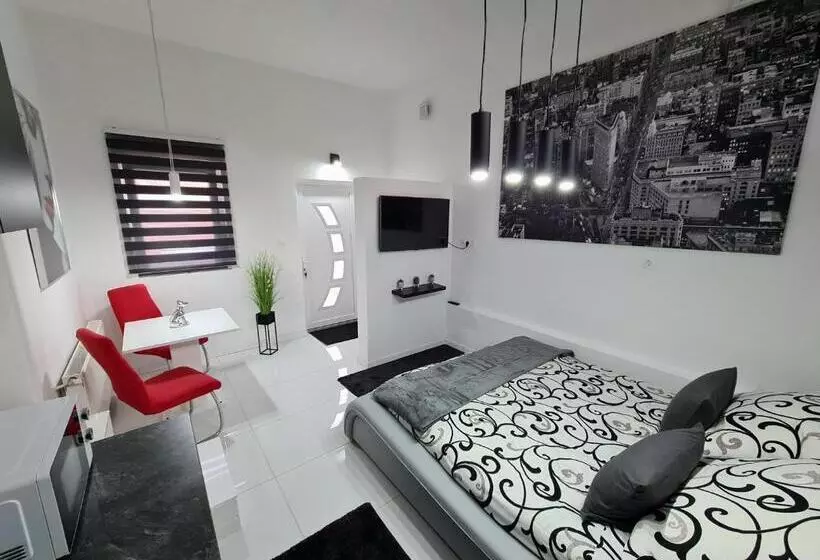 ペンション Airport Luxury Apartman 42