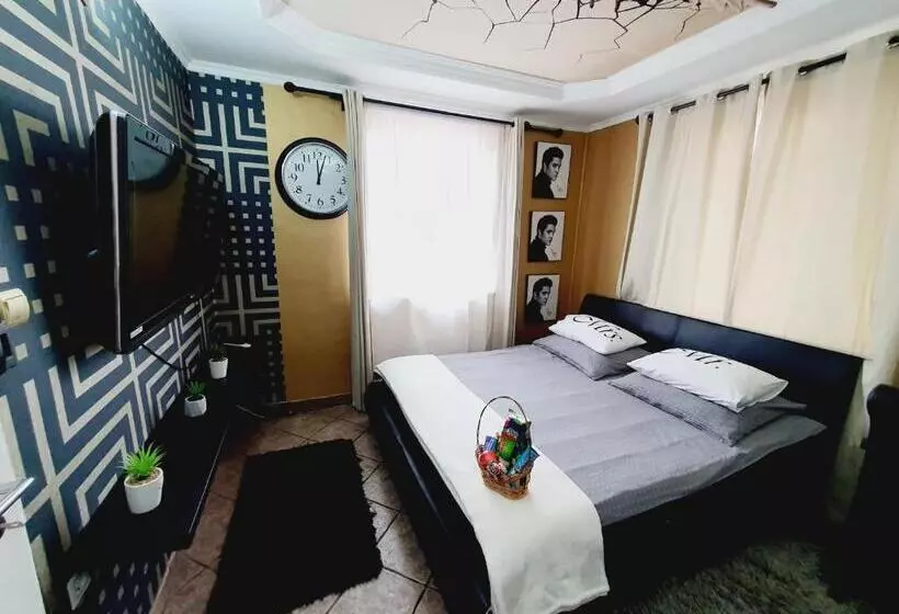 ペンション Airport Luxury Apartman 42