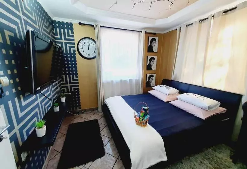 ペンション Airport Luxury Apartman 42