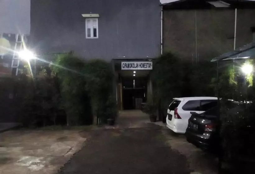 پانسیون Cipamokolan Homestay