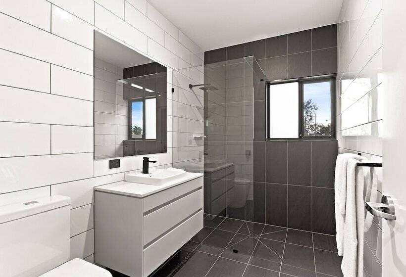 Avenue Motel Apartments