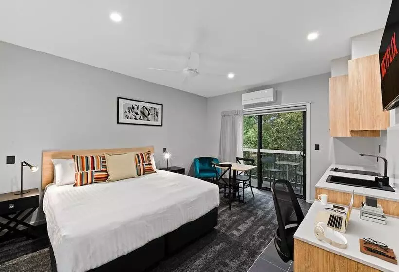 Avenue Motel Apartments