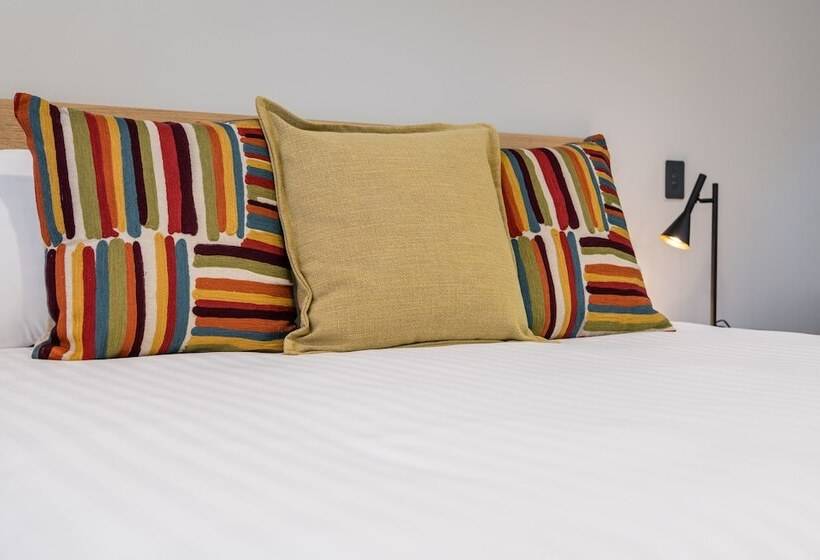 Avenue Motel Apartments