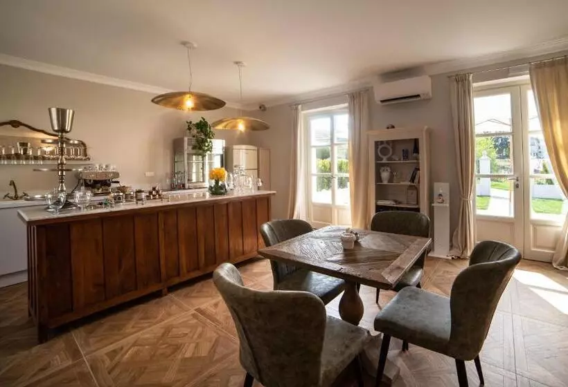 ベッドアンドブレックファースト Borgo Piani   Camere Di Charme