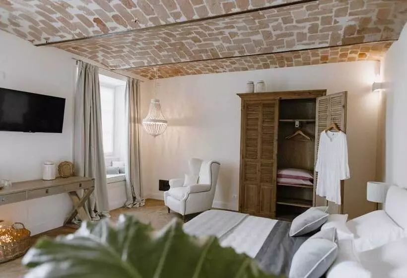 ベッドアンドブレックファースト Borgo Piani   Camere Di Charme