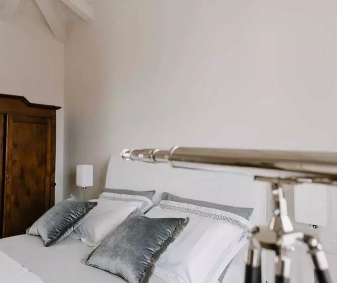 ベッドアンドブレックファースト Borgo Piani   Camere Di Charme