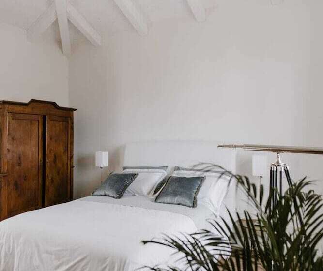 ベッドアンドブレックファースト Borgo Piani Camere Di Charme