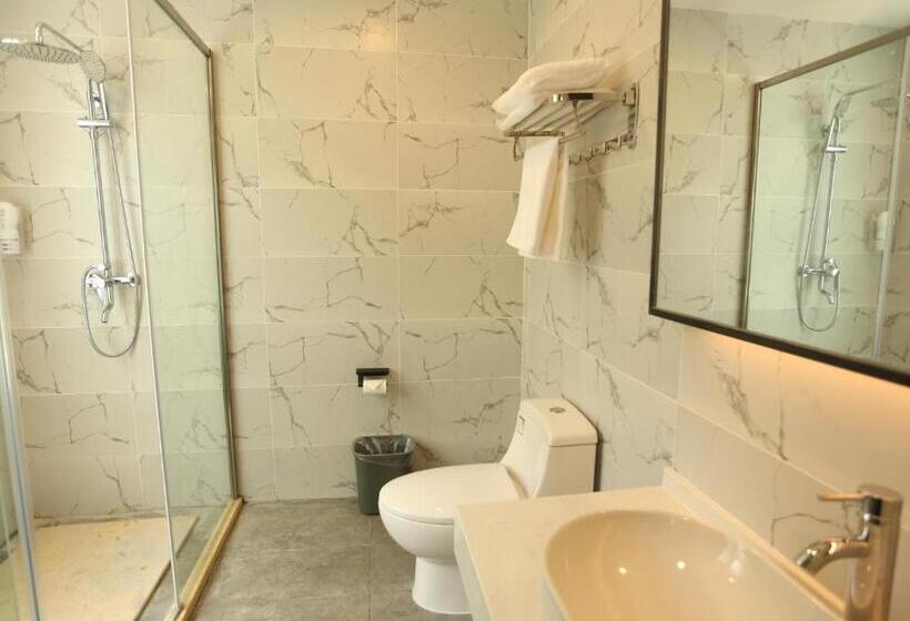 Hotel 7days Premium Xi'ning Dashizi Center Branch