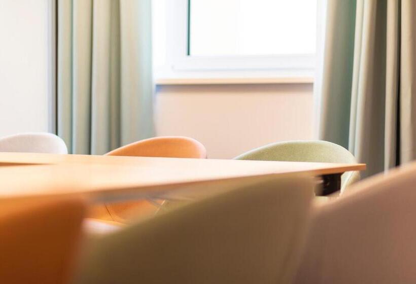 هتل Capri By Fraser Leipzig