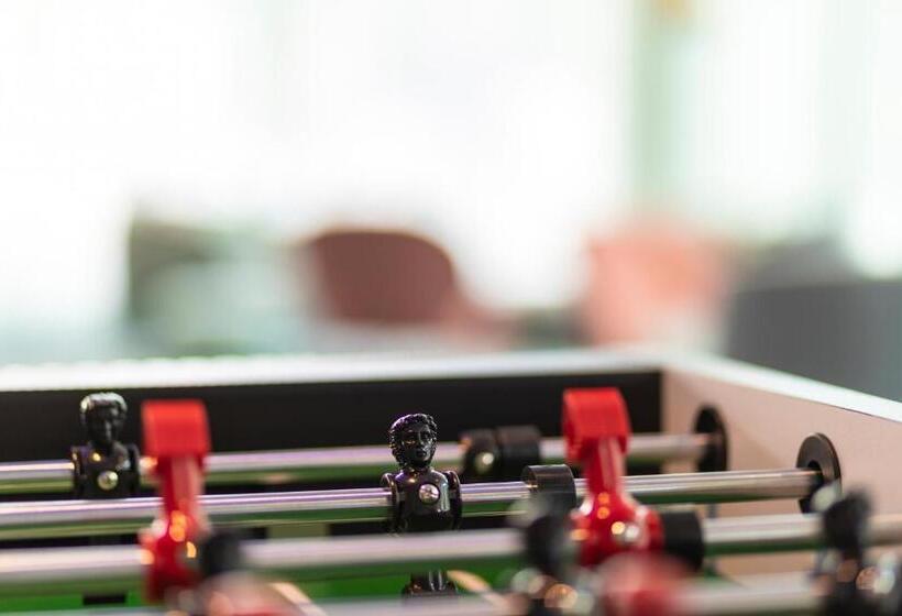 هتل Capri By Fraser Leipzig