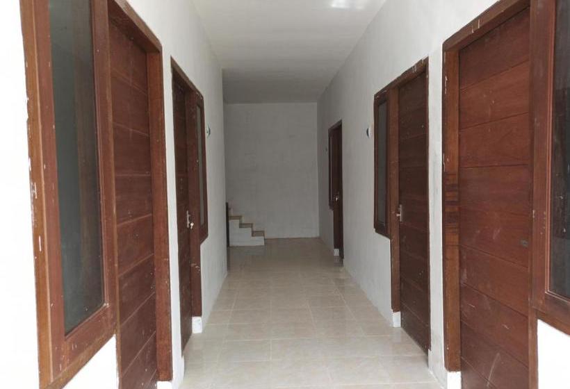 Hotel Oyo 3495 De Priok Townhouse