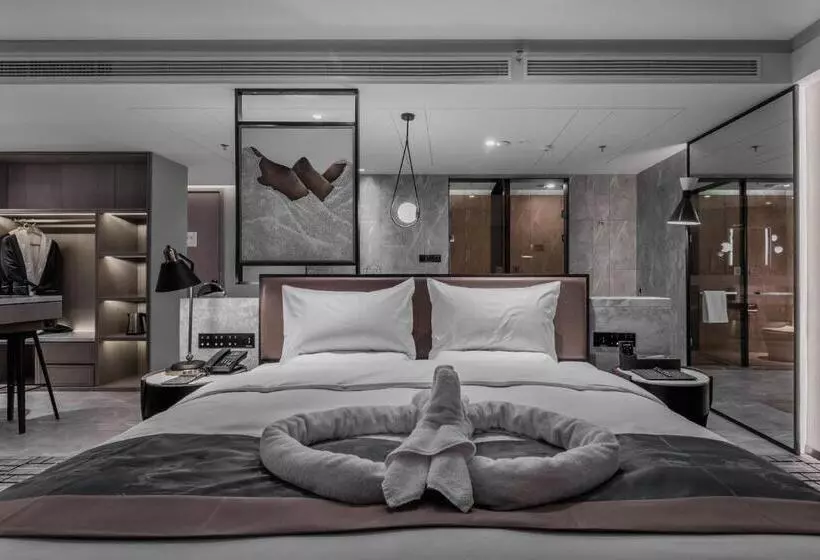 هتل Qingdao Treasure