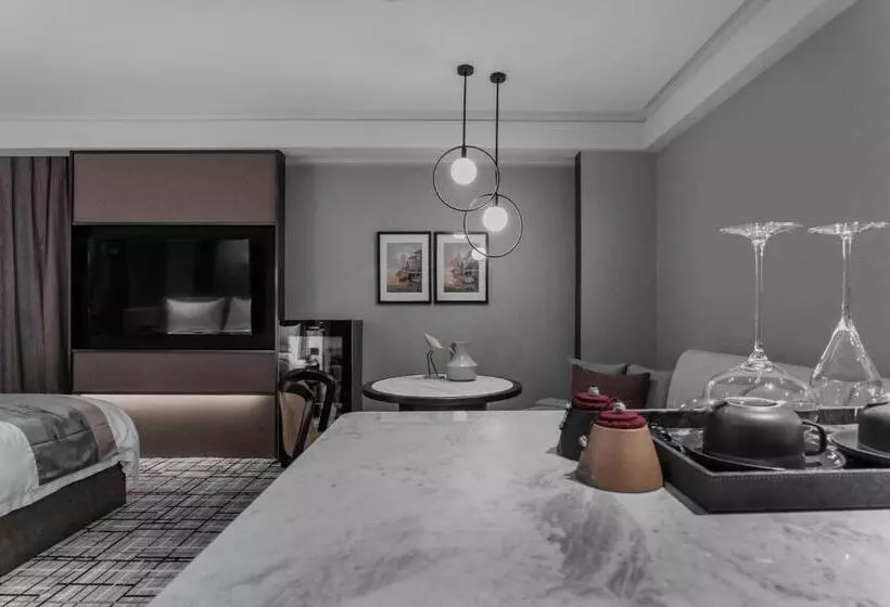 هتل Qingdao Treasure