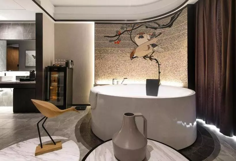 هتل Qingdao Treasure