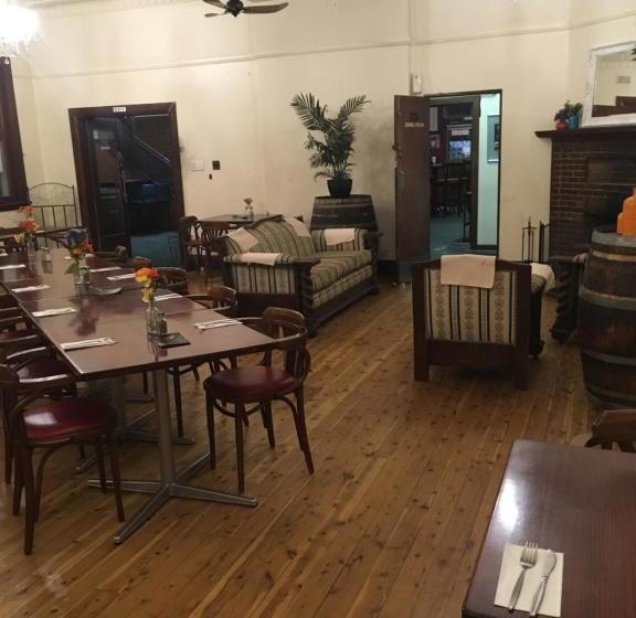 فندق على الطريق Royal  Condobolin