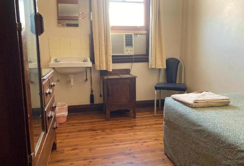 فندق على الطريق Royal  Condobolin