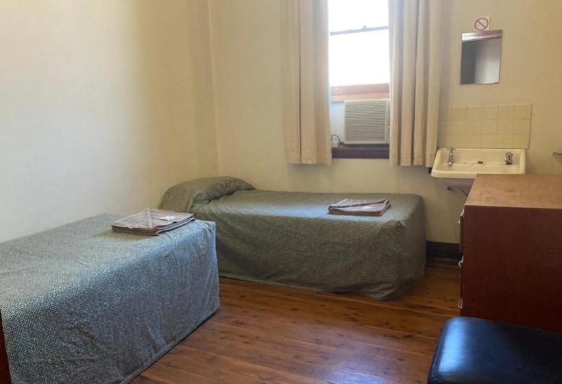 فندق على الطريق Royal  Condobolin