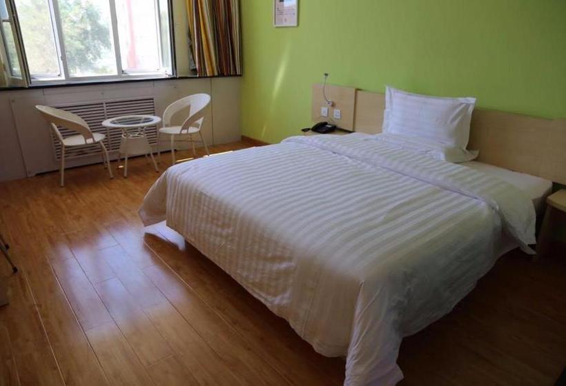 Hotel 7days Inn Hami Baofeng Market