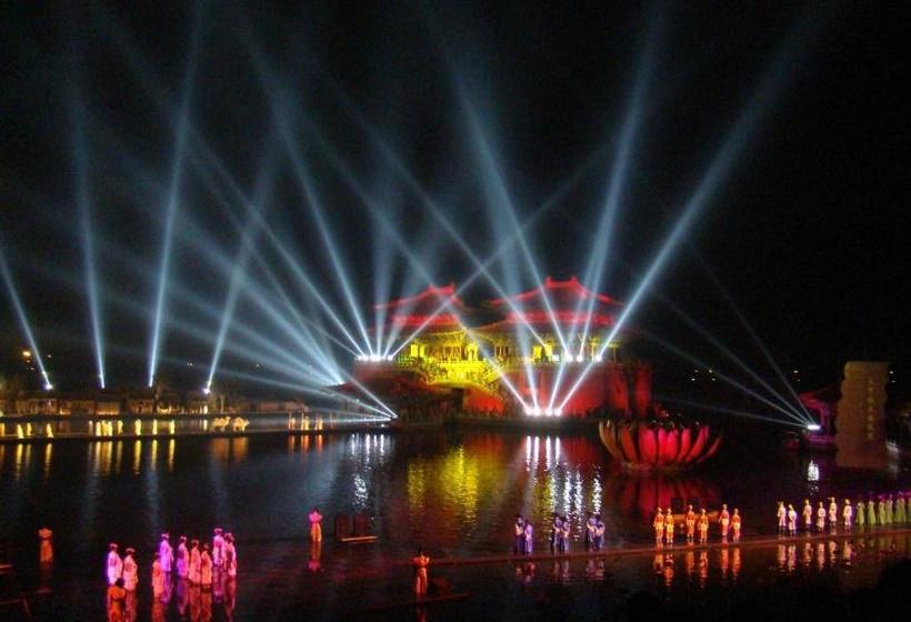 فندق 7days Inn Kaifeng Songdu Royal Street Pavilion