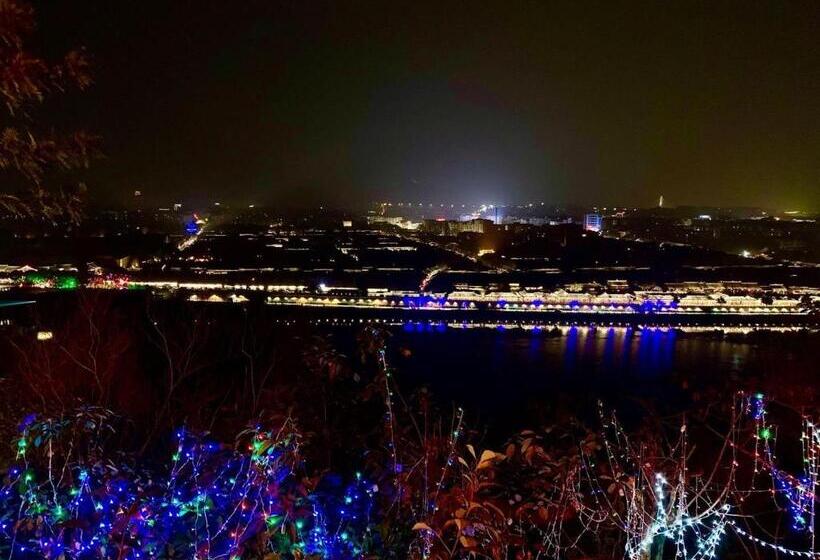 Hotel 7days Premium Langzhong International Trade City Branch