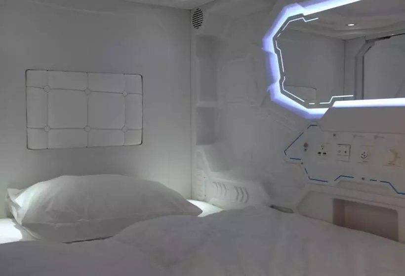 Kapselihotelli Av 1 Capsule