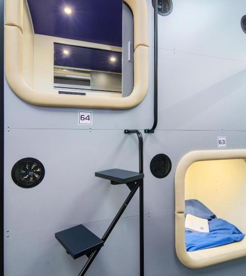 Kapselihotelli Av 1 Capsule