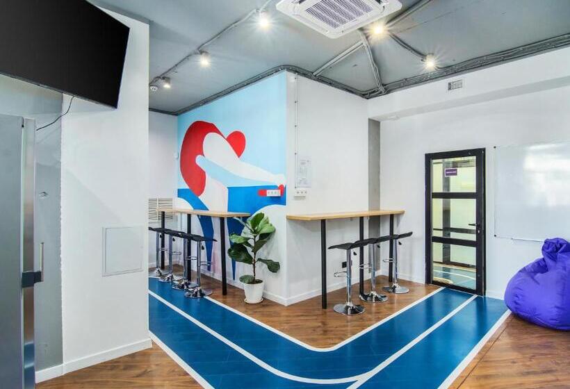 Kapselihotelli Av 1 Capsule