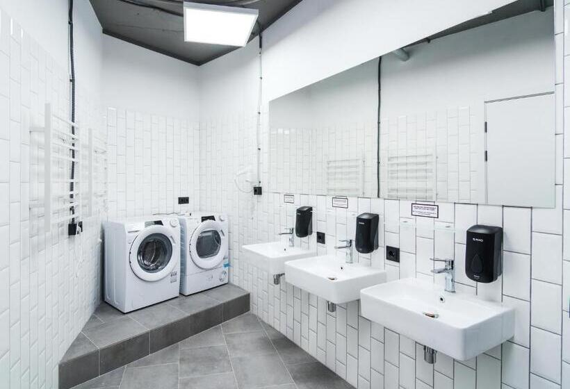 Kapselihotelli Av 1 Capsule