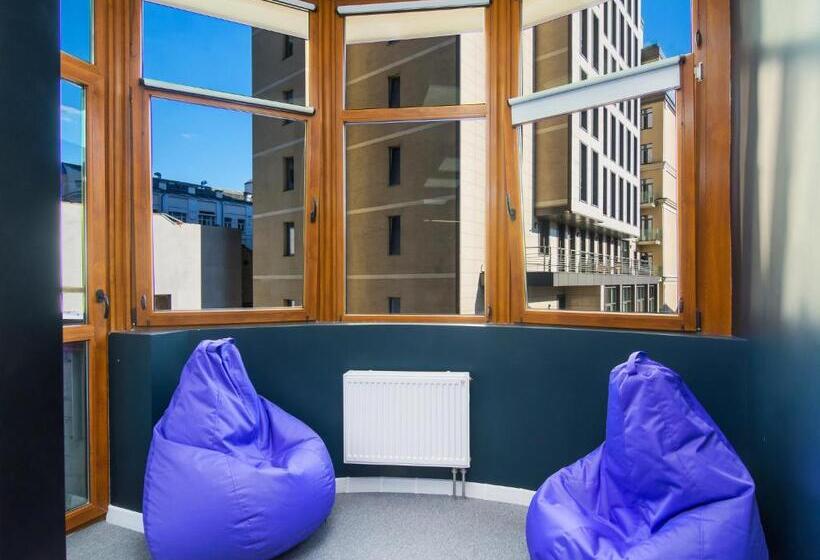 Kapselihotelli Av 1 Capsule