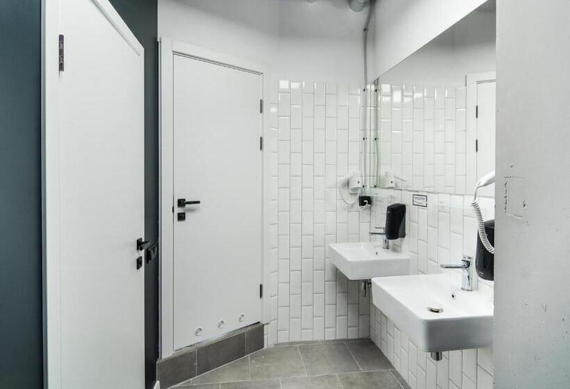 Kapselihotelli Av 1 Capsule