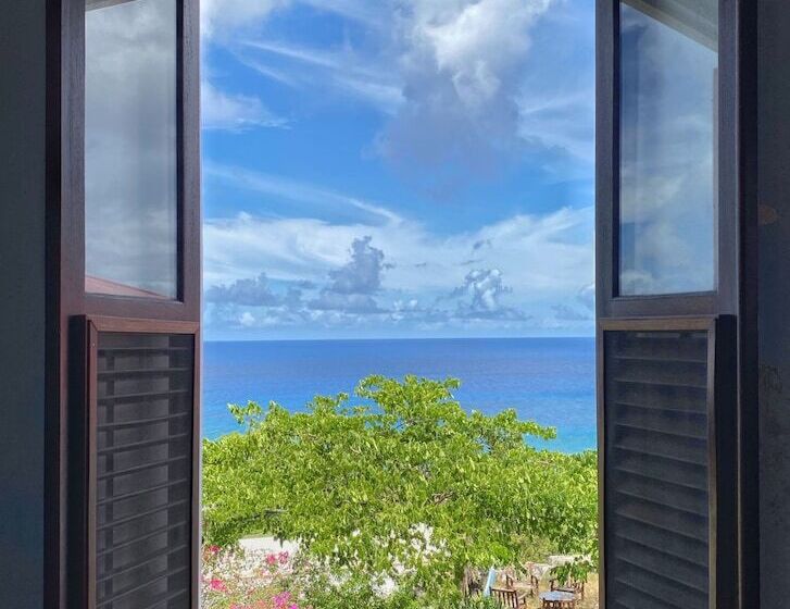 هتل Feather Leaf Inn