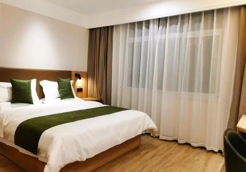 Hotelli Greentree Inn Ankang Bashan Middle Road