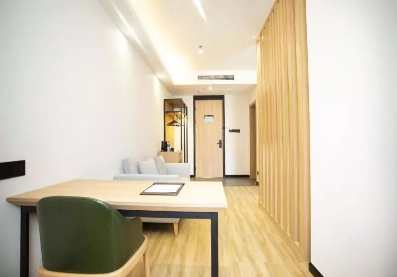 Hotelli Greentree Inn Ankang Bashan Middle Road