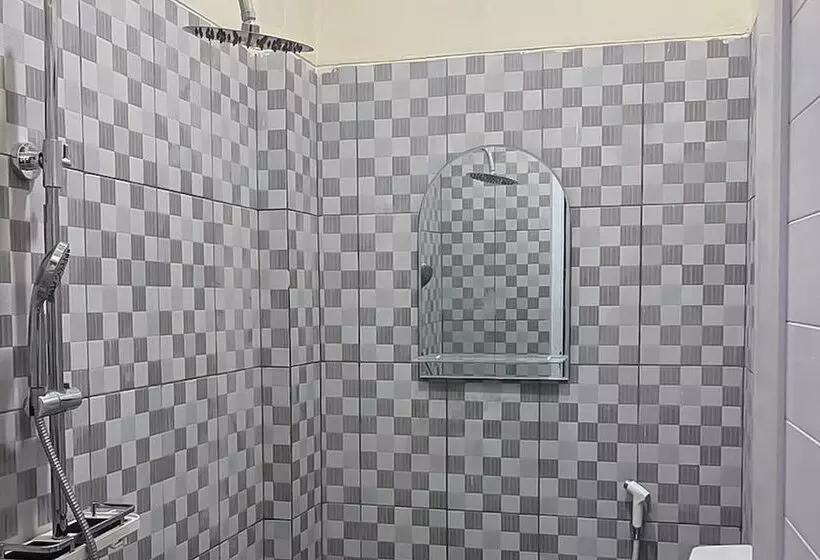 Hotelli Reddoorz Syariah Near Pkor Lampung