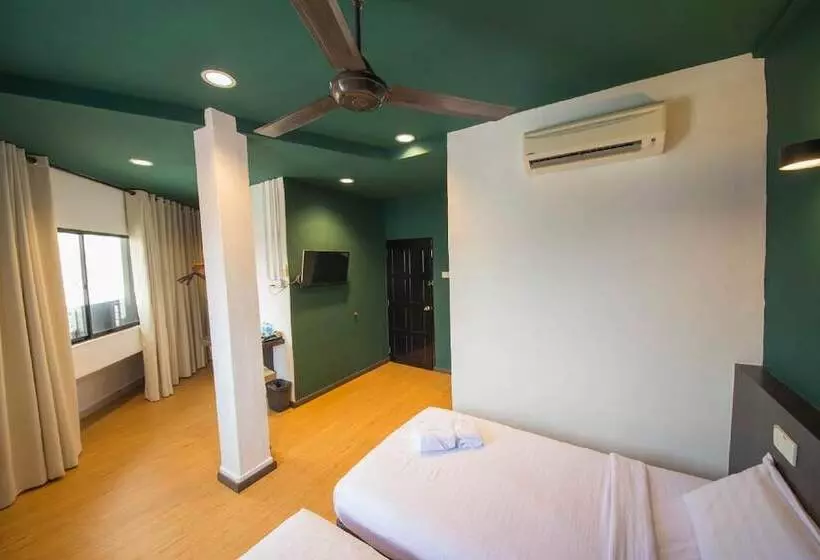 ホテル Room V Jalan Jenang