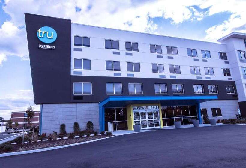 هتل Tru By Hilton Norfolk Airport