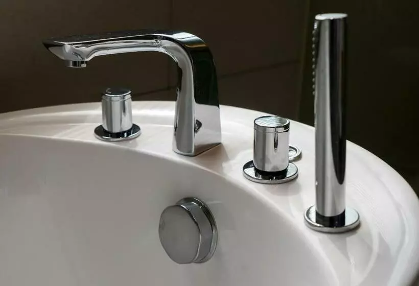 Lavande Hotel Heyuan Longchuan