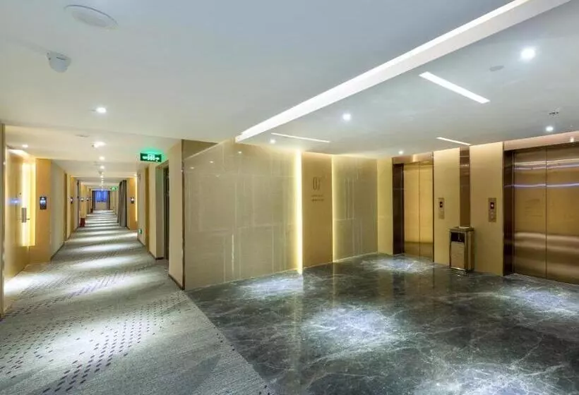 Lavande Hotel Qingyuan Municipal Government New Town Bus Station