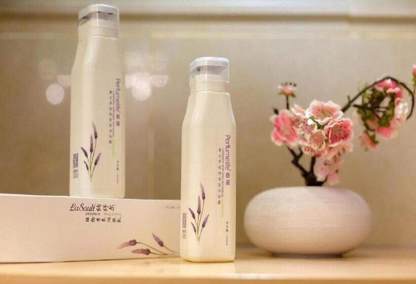 Lavande Hotel Qingyuan Municipal Government New Town Bus Station