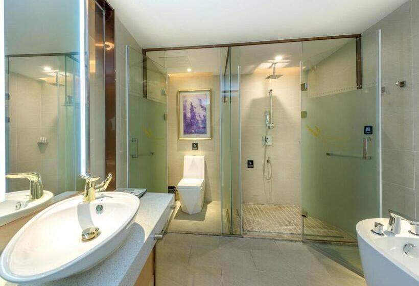 Lavande Hotel Qingyuan Municipal Government New Town Bus Station