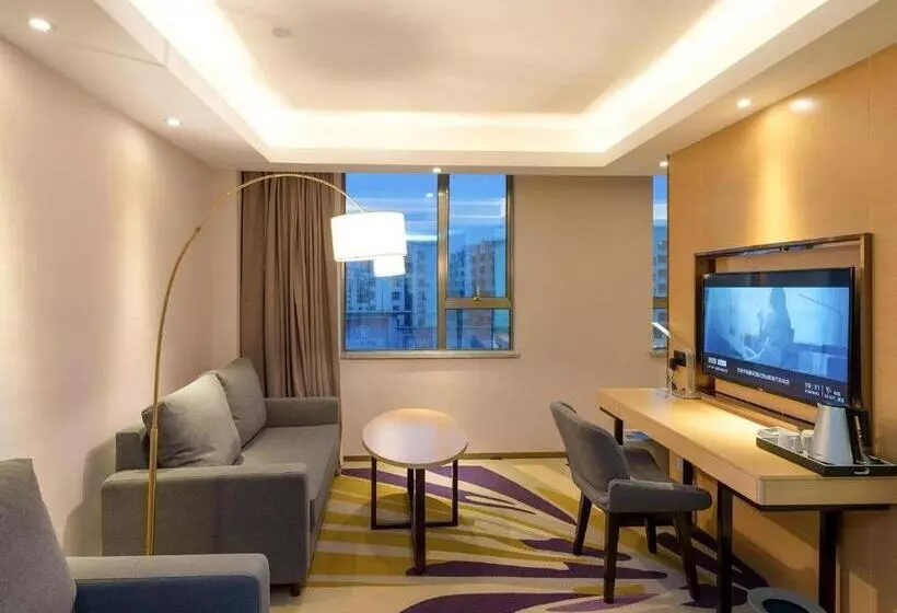 Lavande Hotel Qingyuan Municipal Government New Town Bus Station