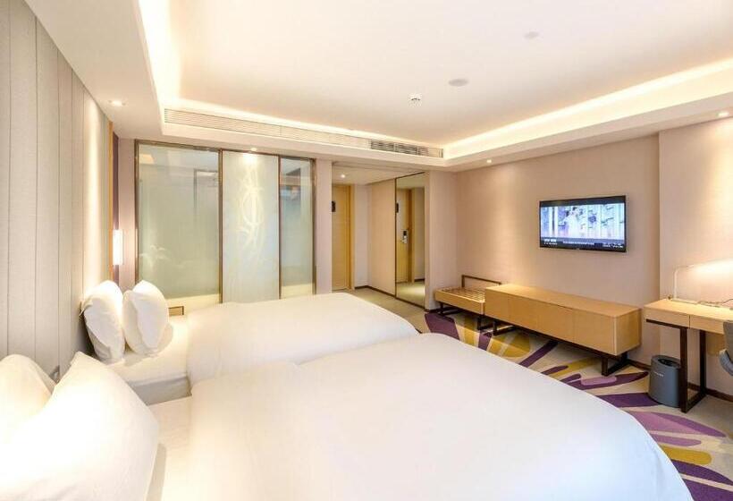 Lavande Hotel Qingyuan Municipal Government New Town Bus Station