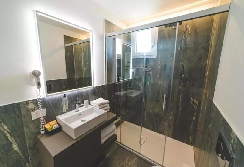 Albamarina Residence